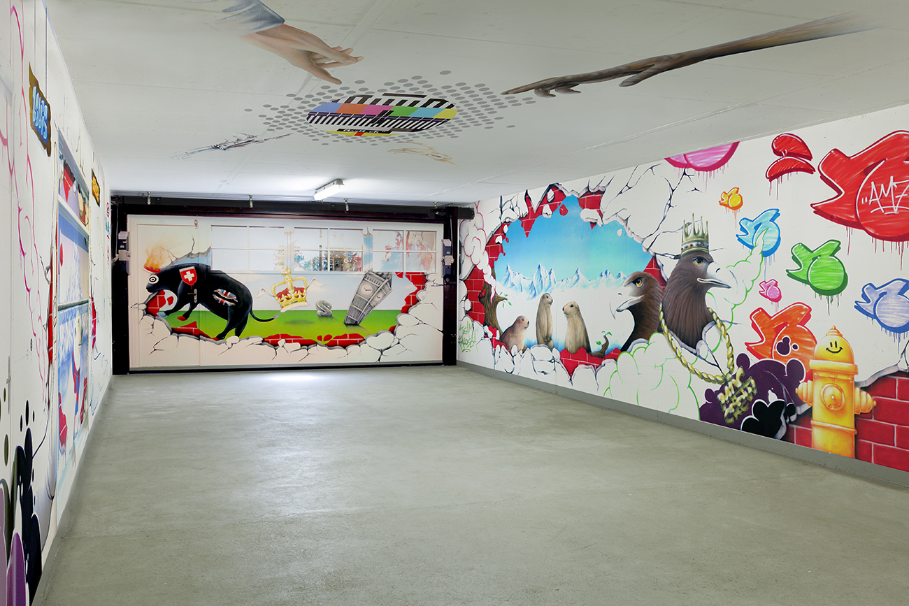 nadaone_murals_(garage_1)